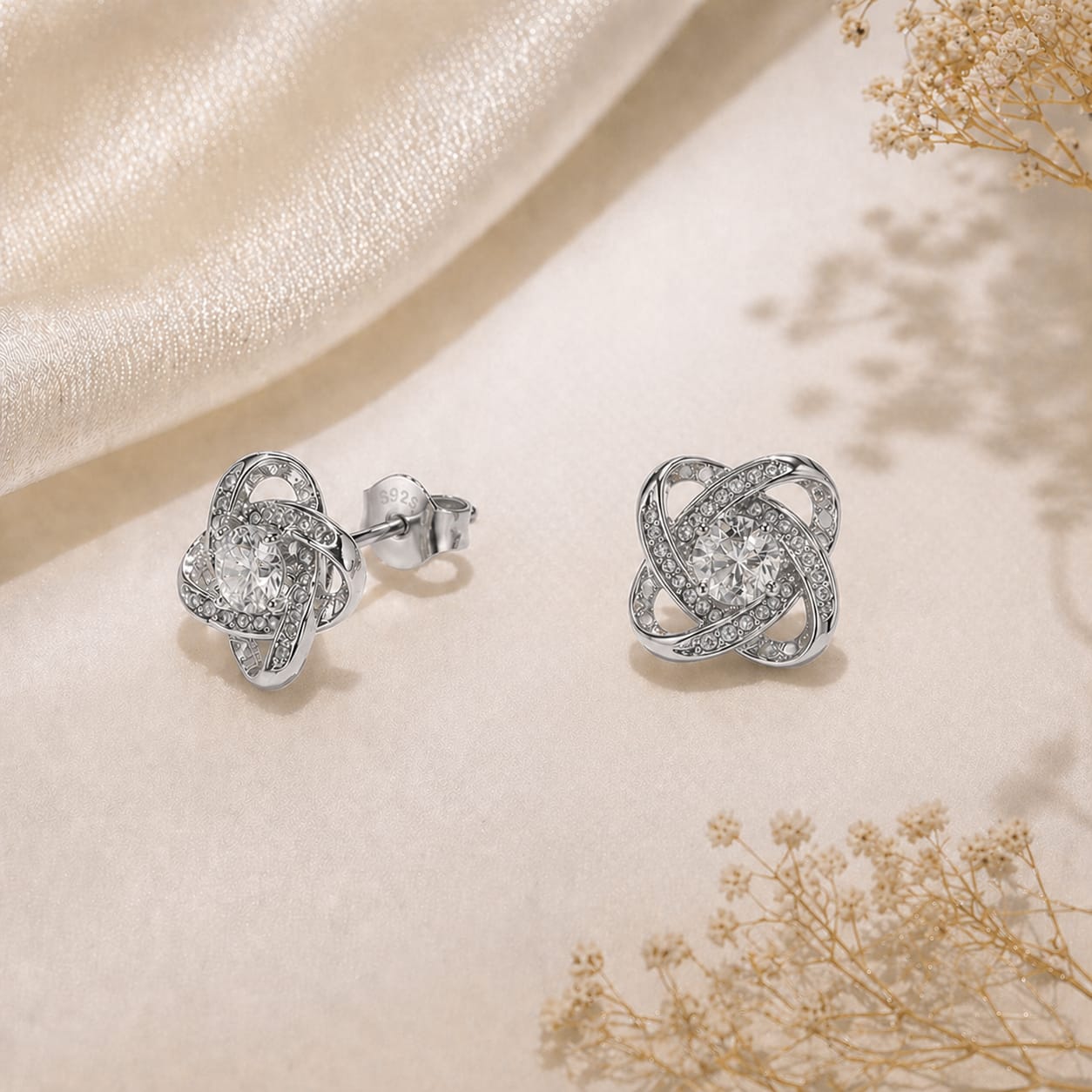 LOVE KNOT EARRINGS